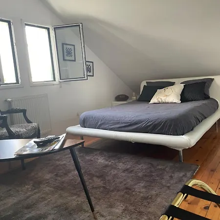 Chambre hôtes nichée sous les toits Rennes Extérieur photo